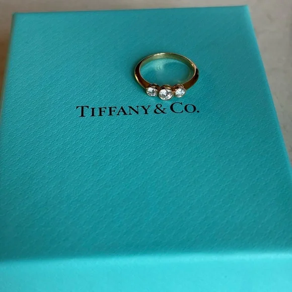 Tiffany & Co. 3 Diamond Milgrain Ring - Picture 2 of 6